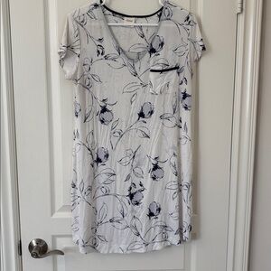 SOMA Women’s Cool Nights Nightshirt Size Small nightgown